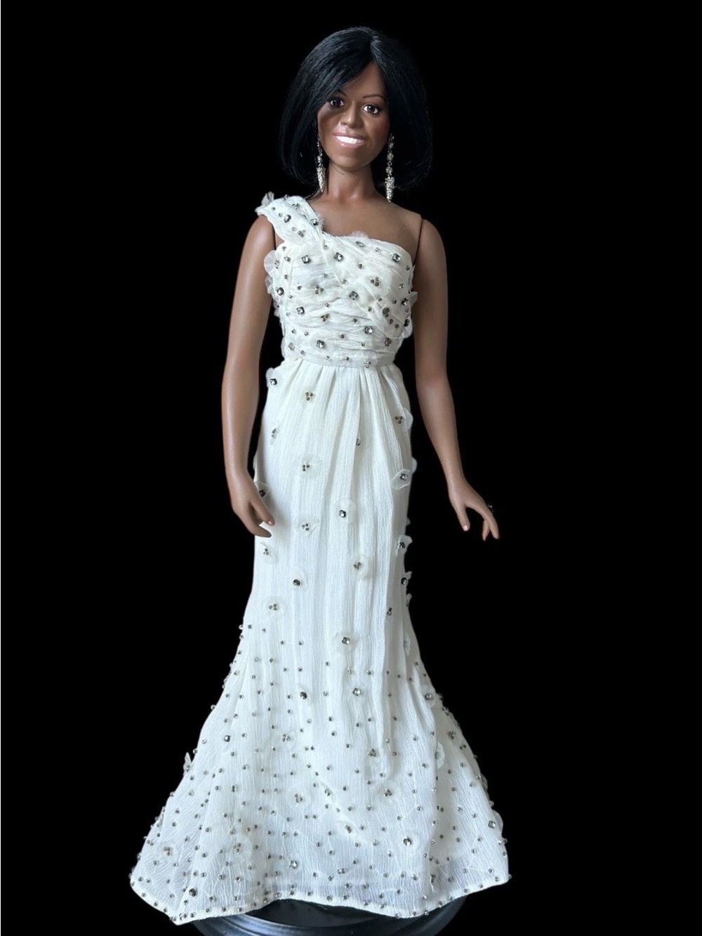 The Danbury Mint “The Michelle Obama Inaugural Ball” Porcelain Doll 16”EUC